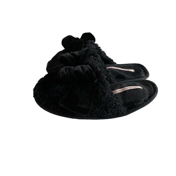 Victoria Secret Fuzzy Bow Slippers Size S - Picture 5 of 9